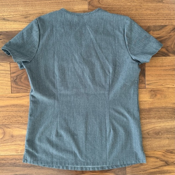Figs Catarina One Pocket Scrub Top V-Neck Stretch Women XS Graphite FW1000 - Picture 12 of 12